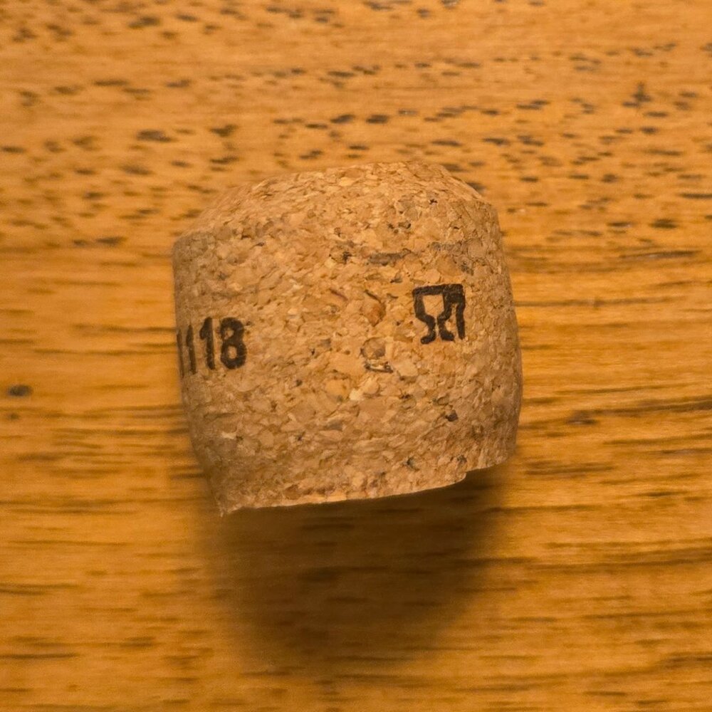 Brand New Hand Crafted Magnet Created from Champagne Cork Smiley Face - Picture 3 of 6